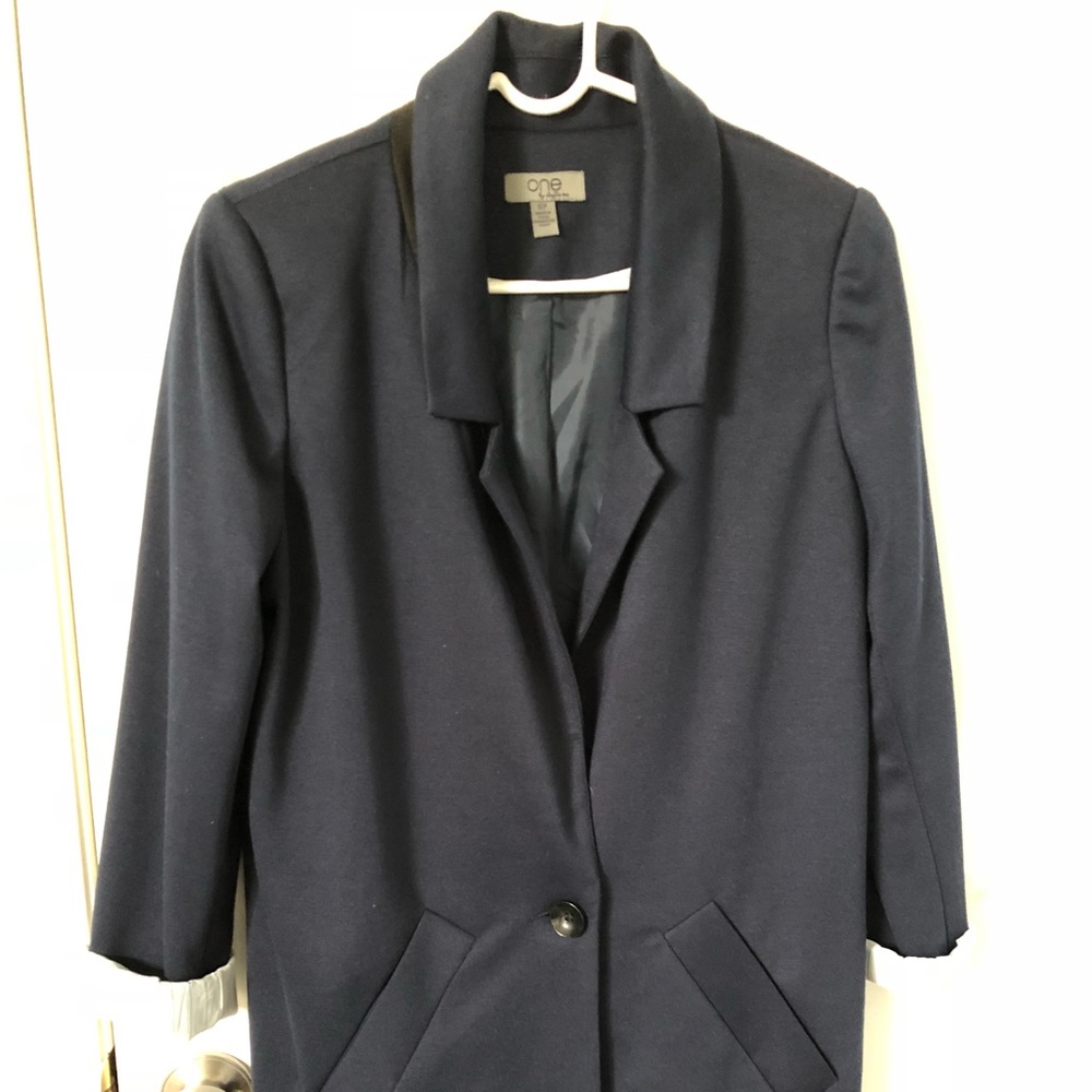 One by chapter one long navy blazer